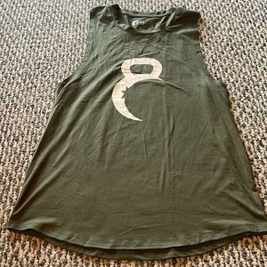 Olive kettle moon tank. No rips or stains.